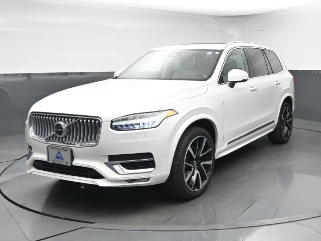 Used 2024 Volvo XC90 B5 Plus w/ Protection Package Premier AWD/4WD image 3