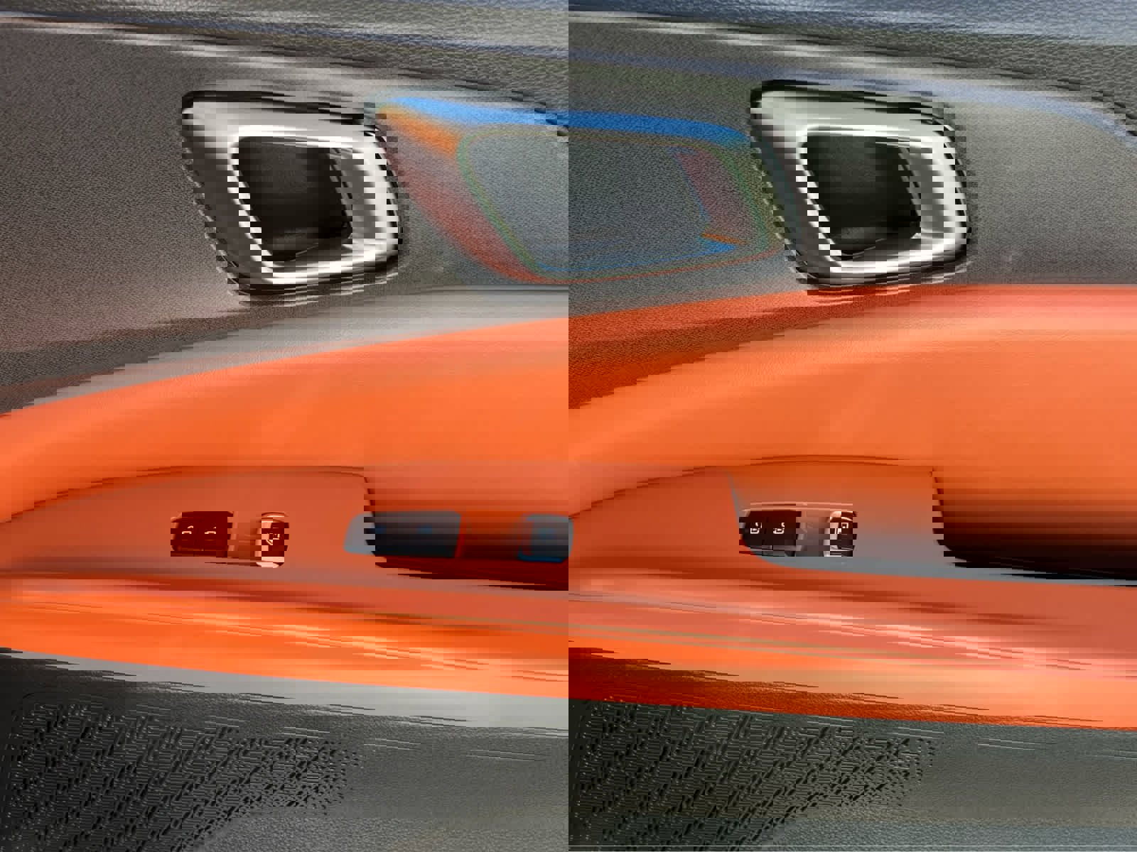 Used 2025 Kia Carnival EX image 17