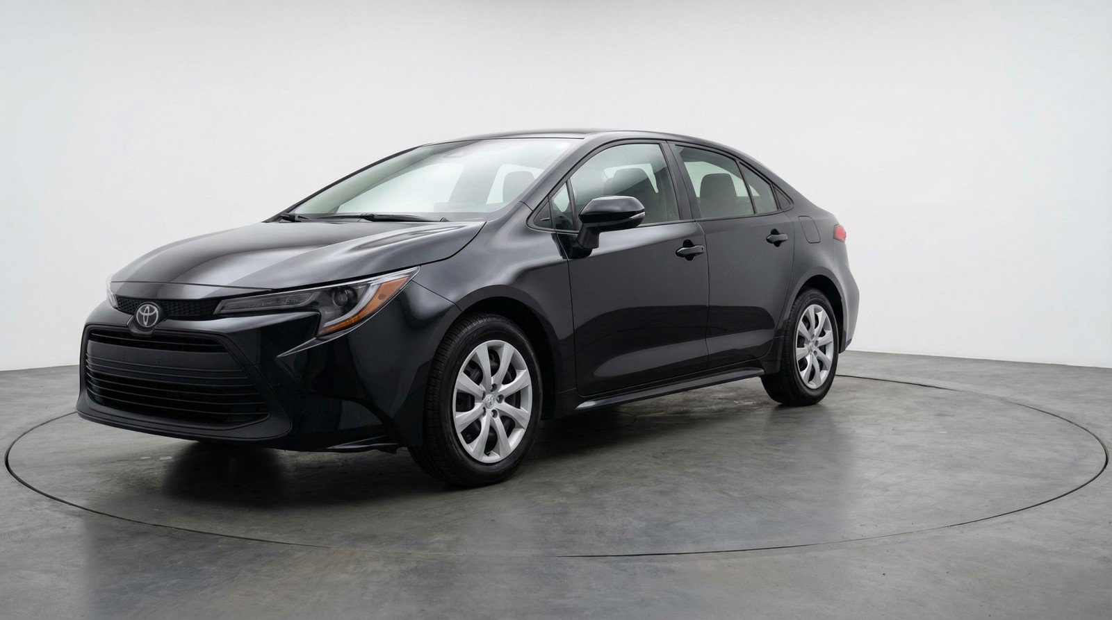 Used 2025 Toyota Corolla LE image 3