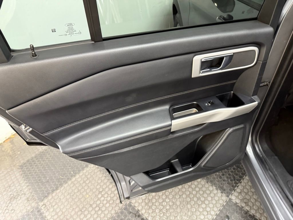 Certified 2022 Ford Explorer XLT w/ Equipment Group 202A image 43