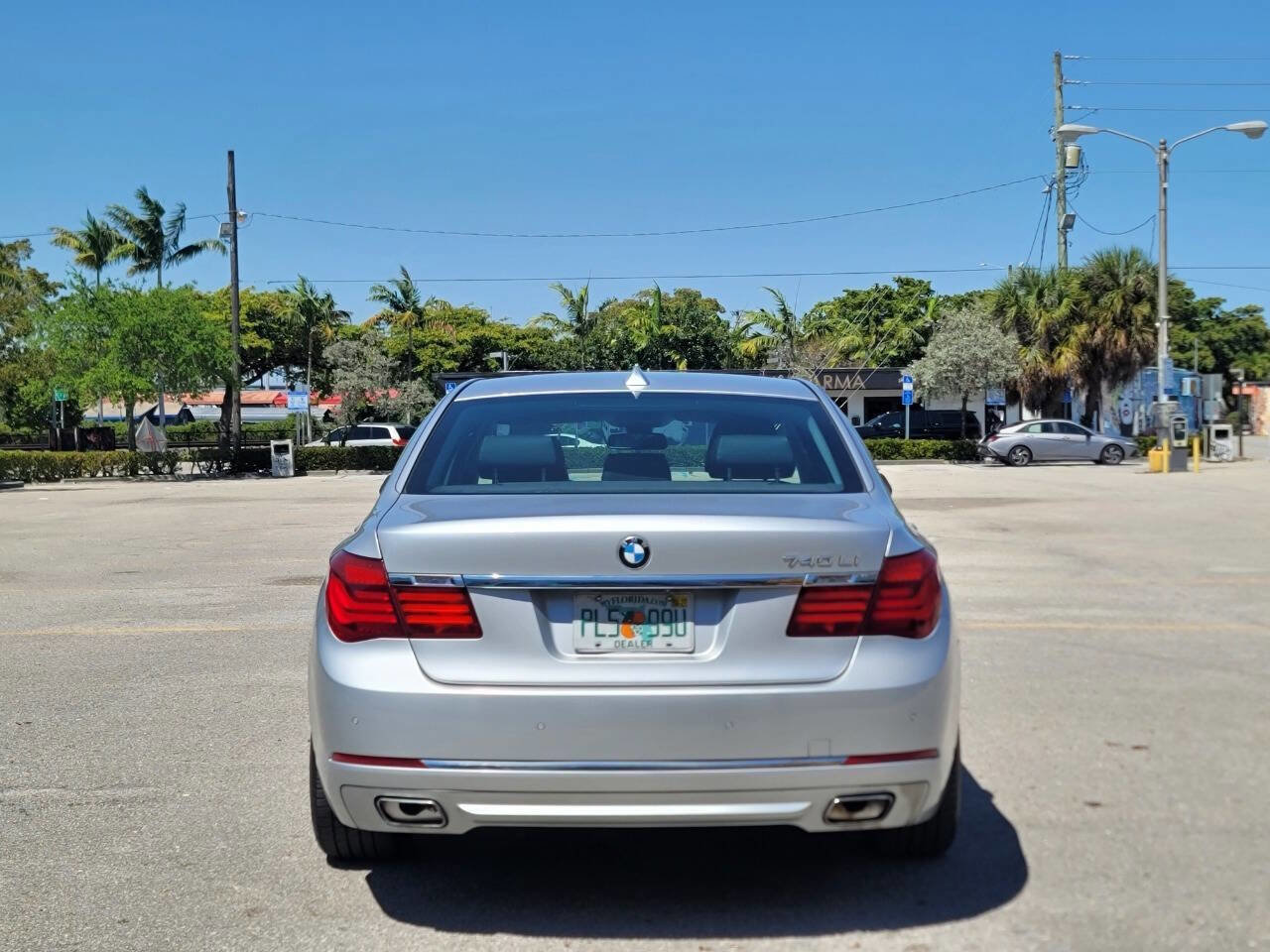Used 2013 BMW 740Li image 8