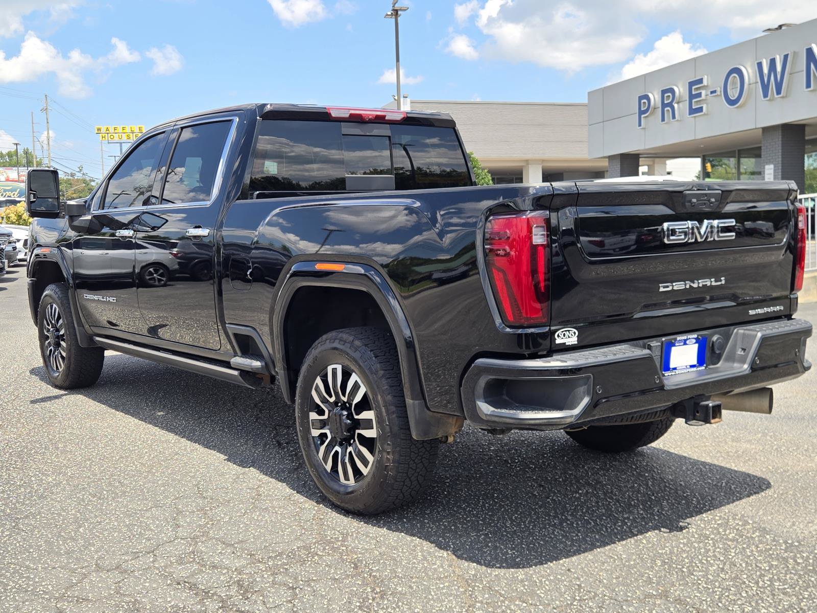 Used 2026 GMC Sierra 2500 Denali Ultimate AWD/4WD image 11