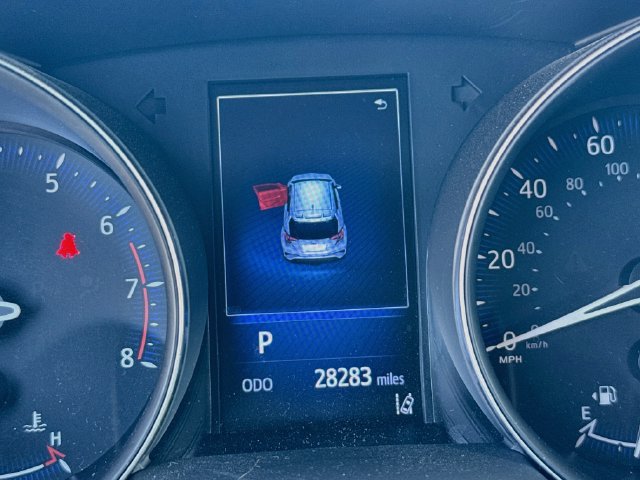 Used 2018 Toyota C-HR XLE FWD image 15