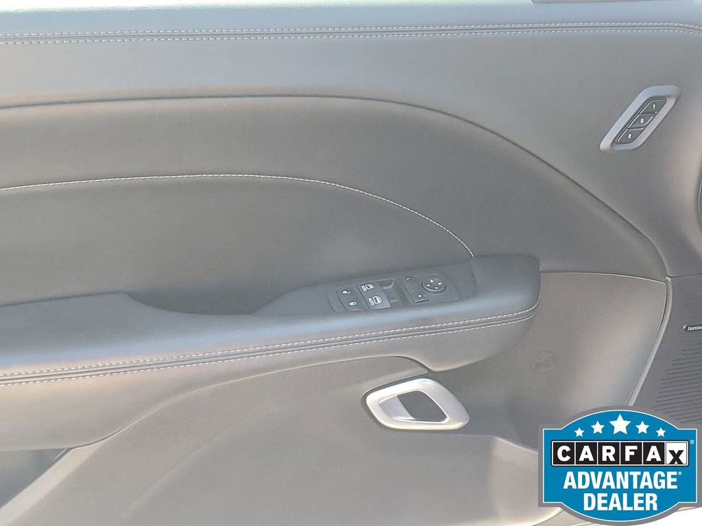 Used 2023 Dodge Challenger R/T w/ Plus Package image 43