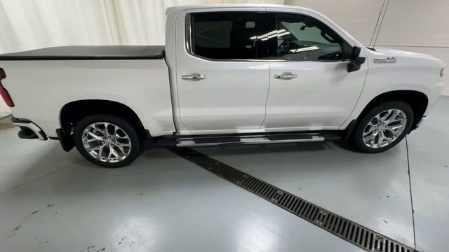 Used 2021 Chevrolet Silverado 1500 High Country w/ Technology Package image 9