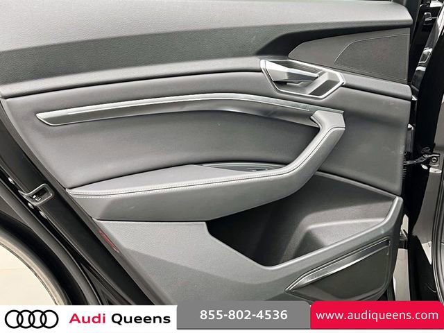 Used 2021 Audi e-tron Premium Plus w/ Premium Plus Package AWD/4WD image 9