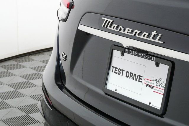 Used 2023 Maserati Ghibli Modena Q4 AWD/4WD image 38