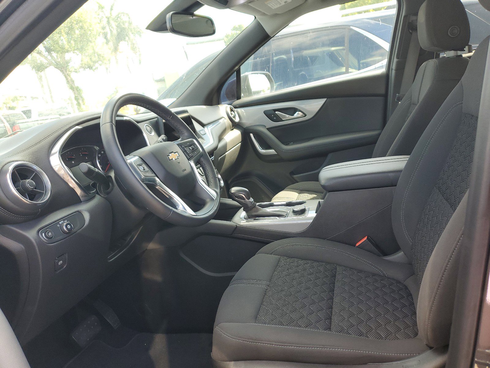 Used 2019 Chevrolet Blazer LT image 11
