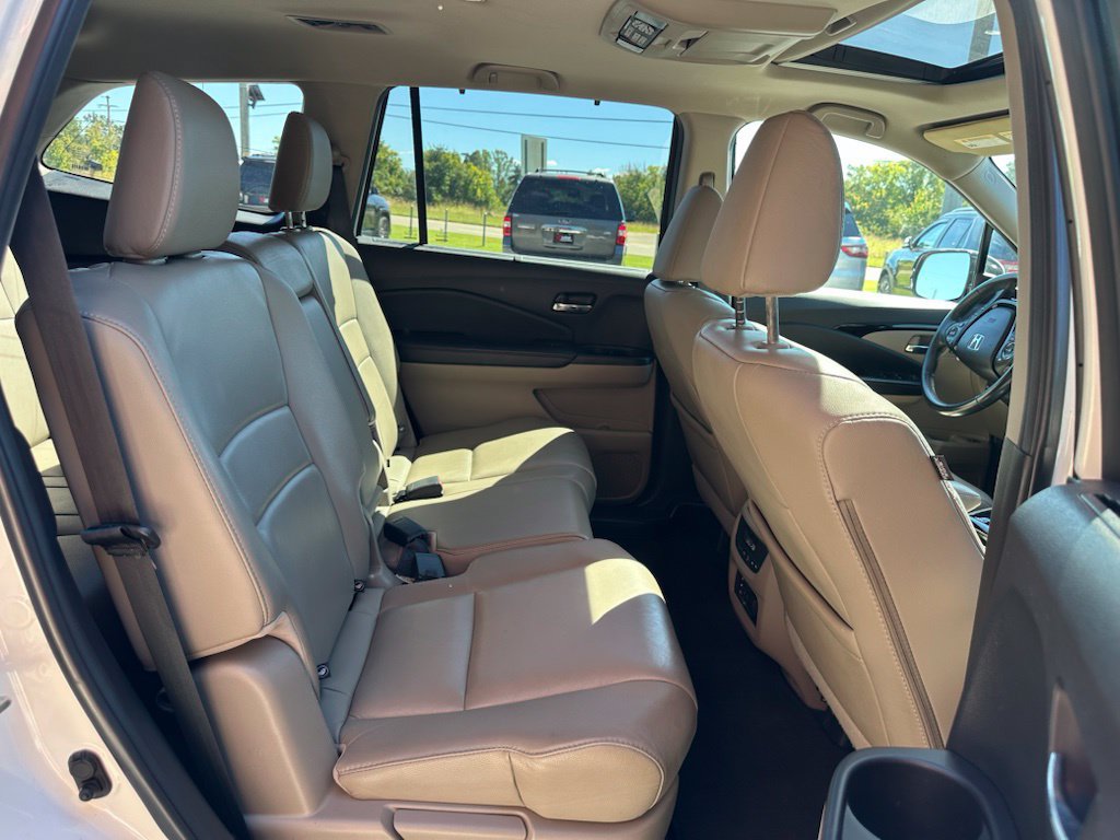 Used 2018 Honda Pilot Touring image 38