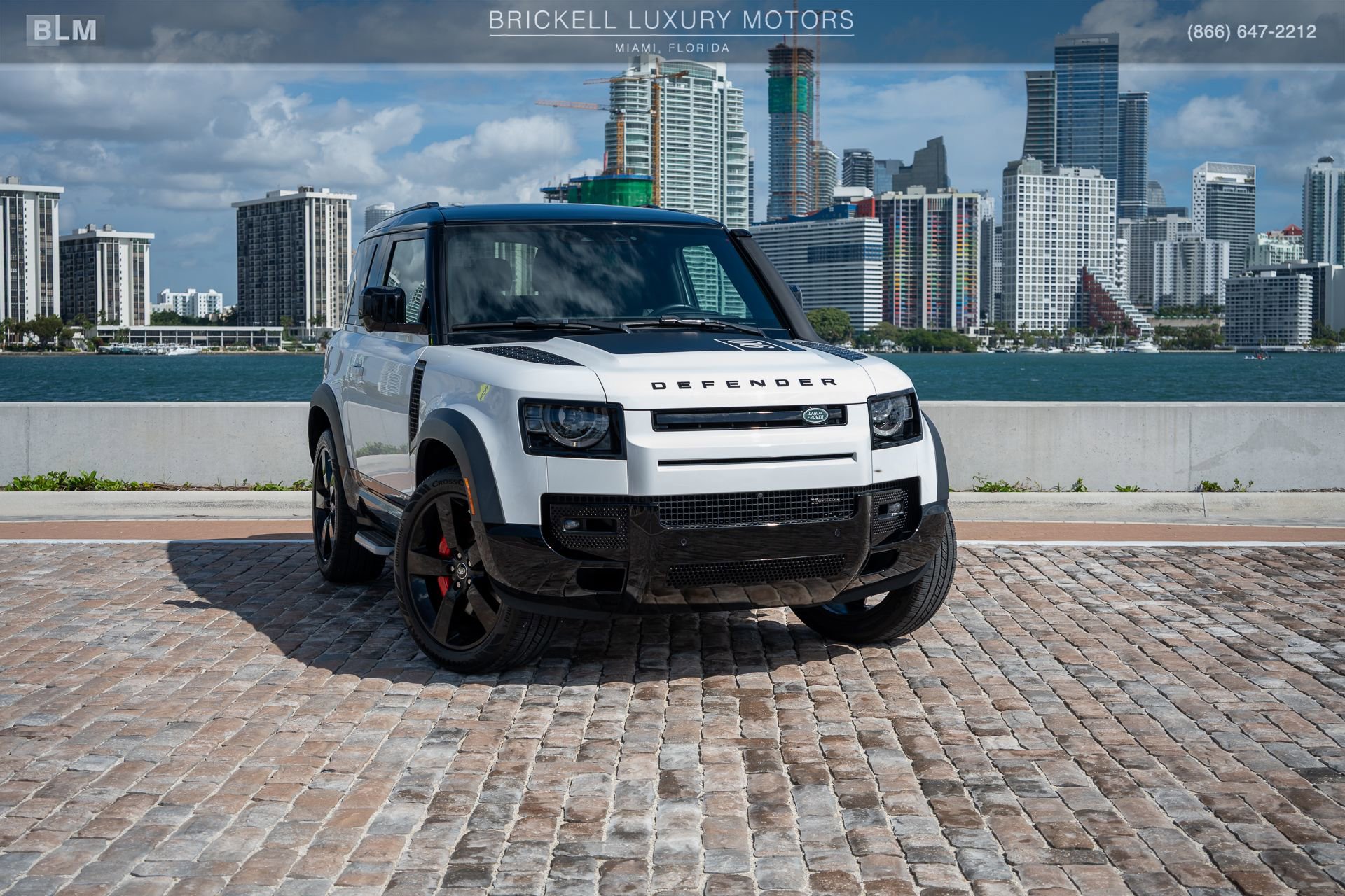 Used 2022 Land Rover Defender 90 X-Dynamic HSE image 2