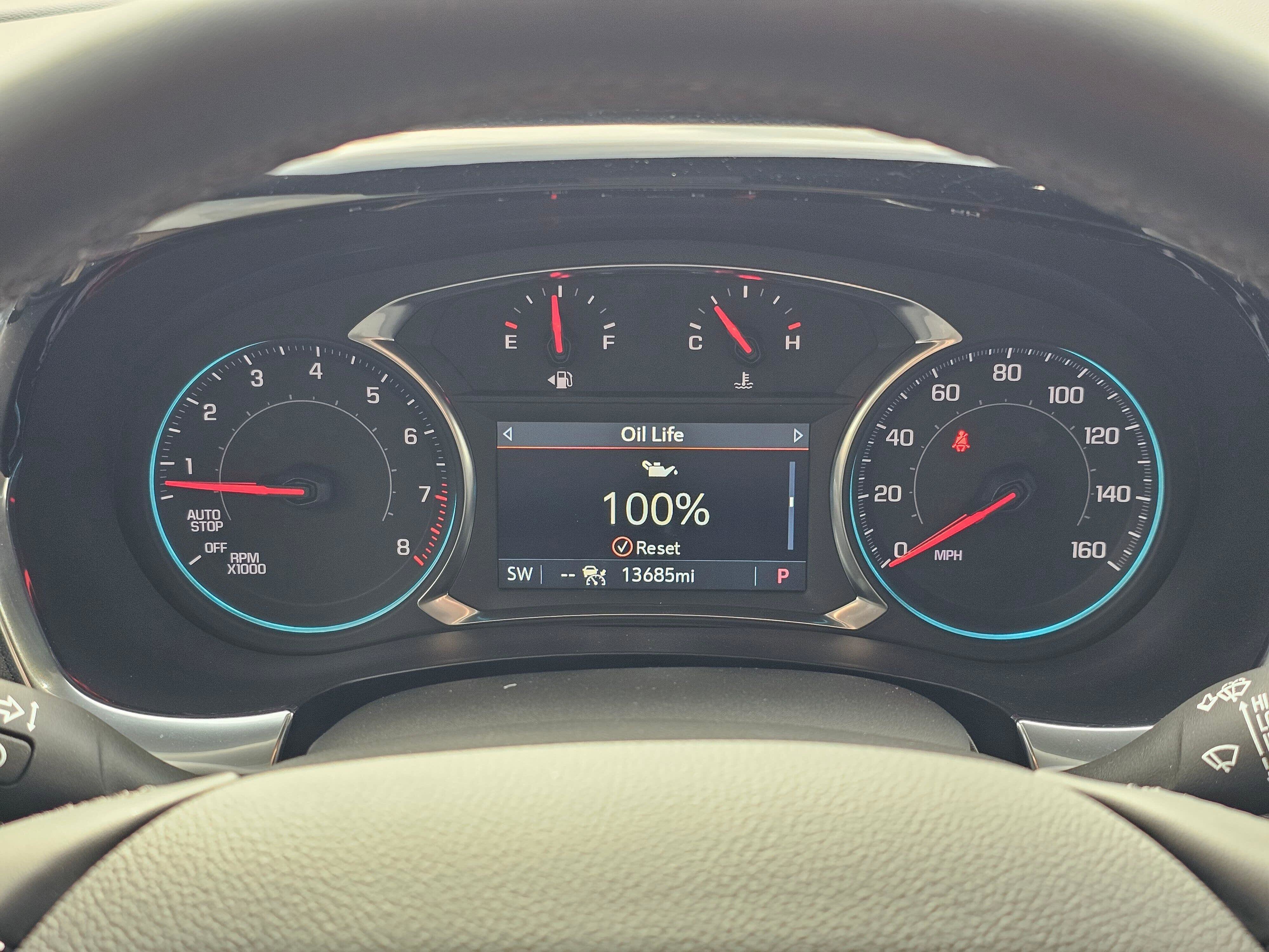 Used 2023 Chevrolet Traverse RS image 18