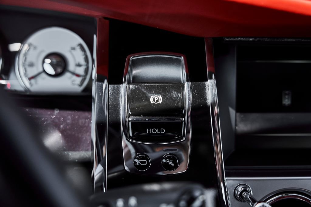 Used 2020 Rolls-Royce Wraith RWD image 53