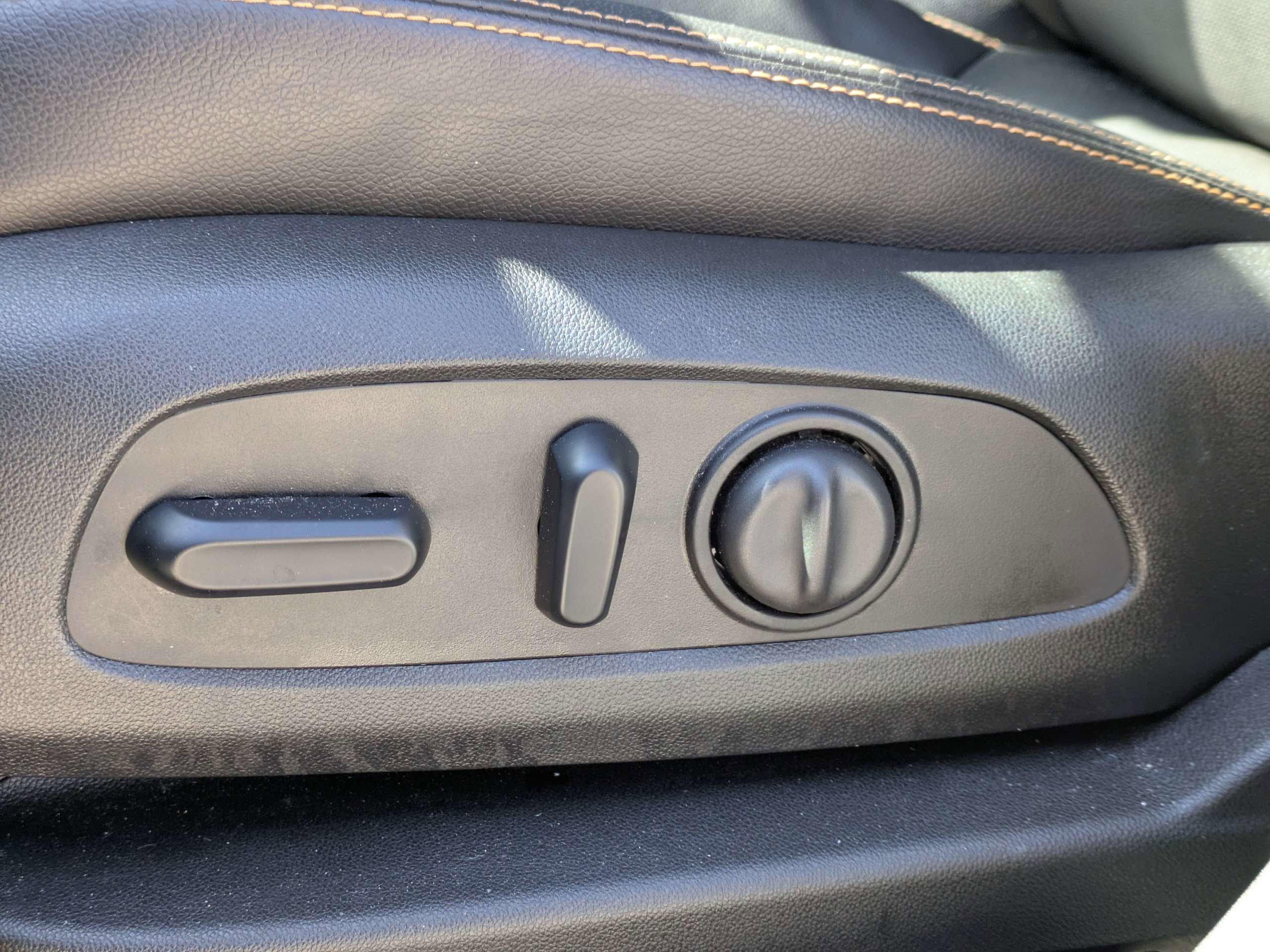 Used 2021 GMC Terrain SLT w/ Infotainment Package II image 23