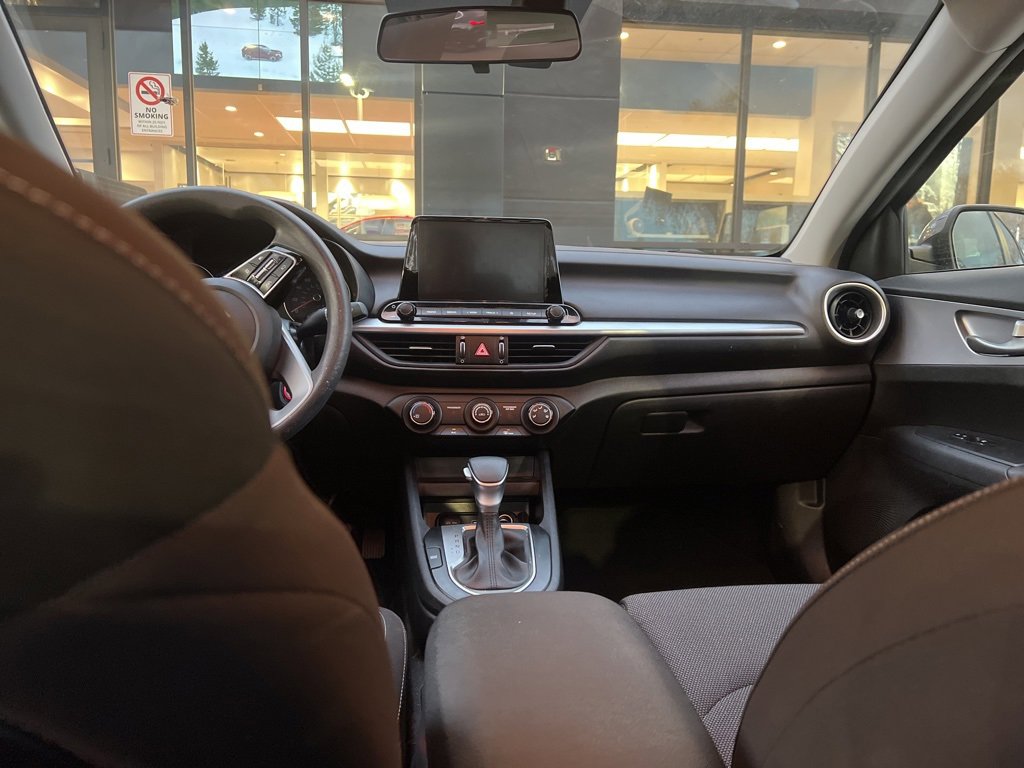 Used 2022 Kia Forte LXS image 18