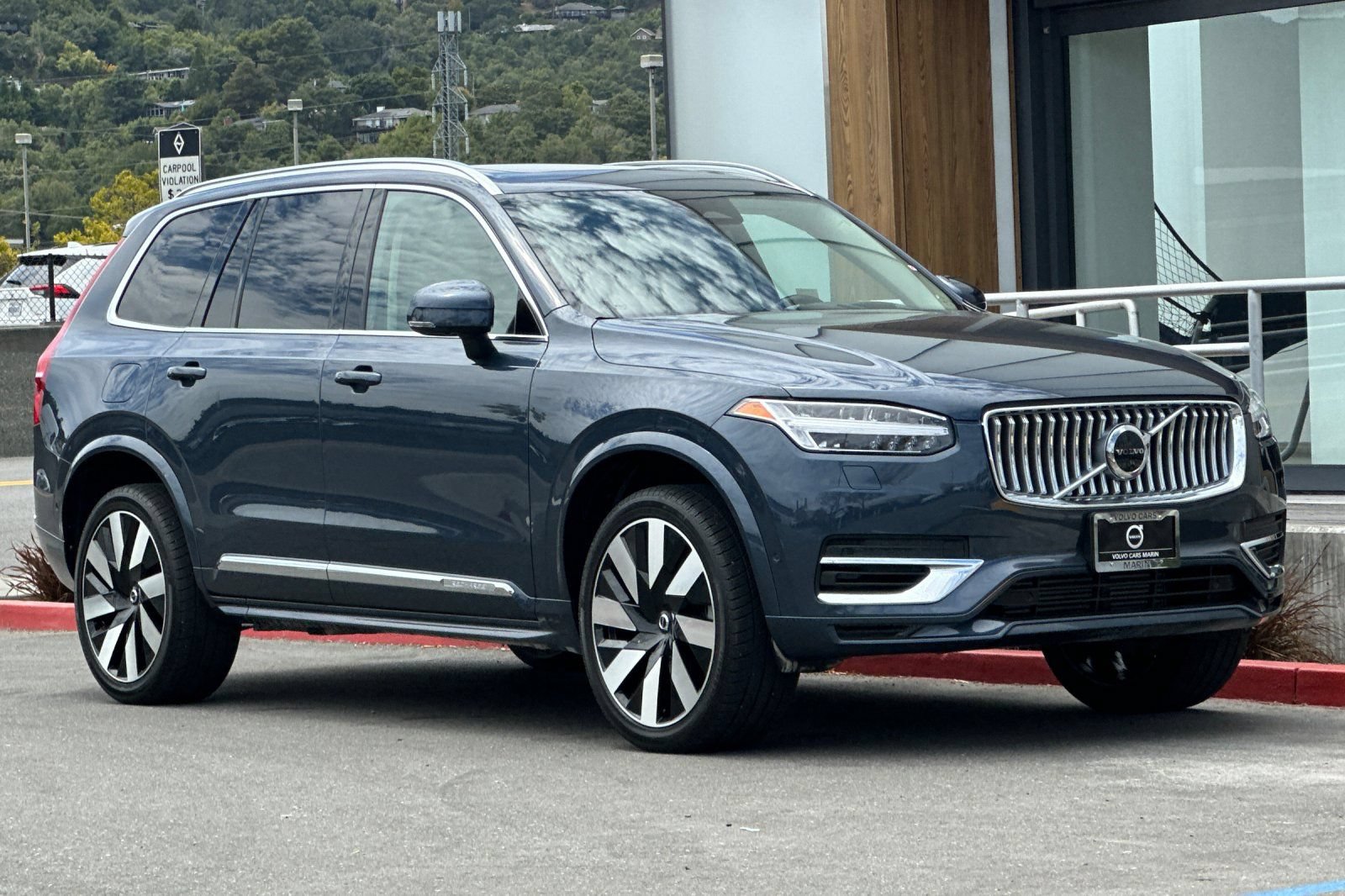 Used 2023 Volvo XC90 T8 Ultimate w/ Protection Package Premier AWD/4WD image 9