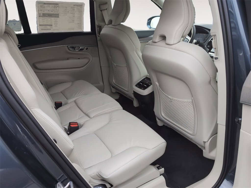 New 2025 Volvo XC90 B6 Plus w/ Protection Package Premier image 13