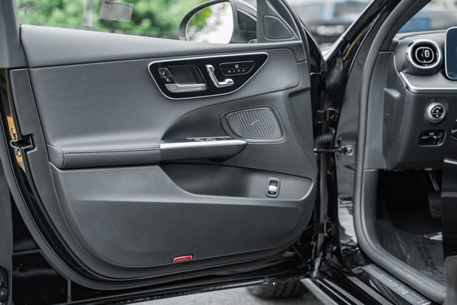 New 2025 Mercedes-Benz C 300 4MATIC Sedan image 32