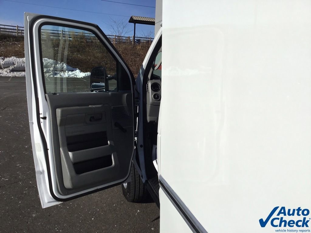 Used 2016 Ford E-350 and Econoline 350 Super Duty image 19