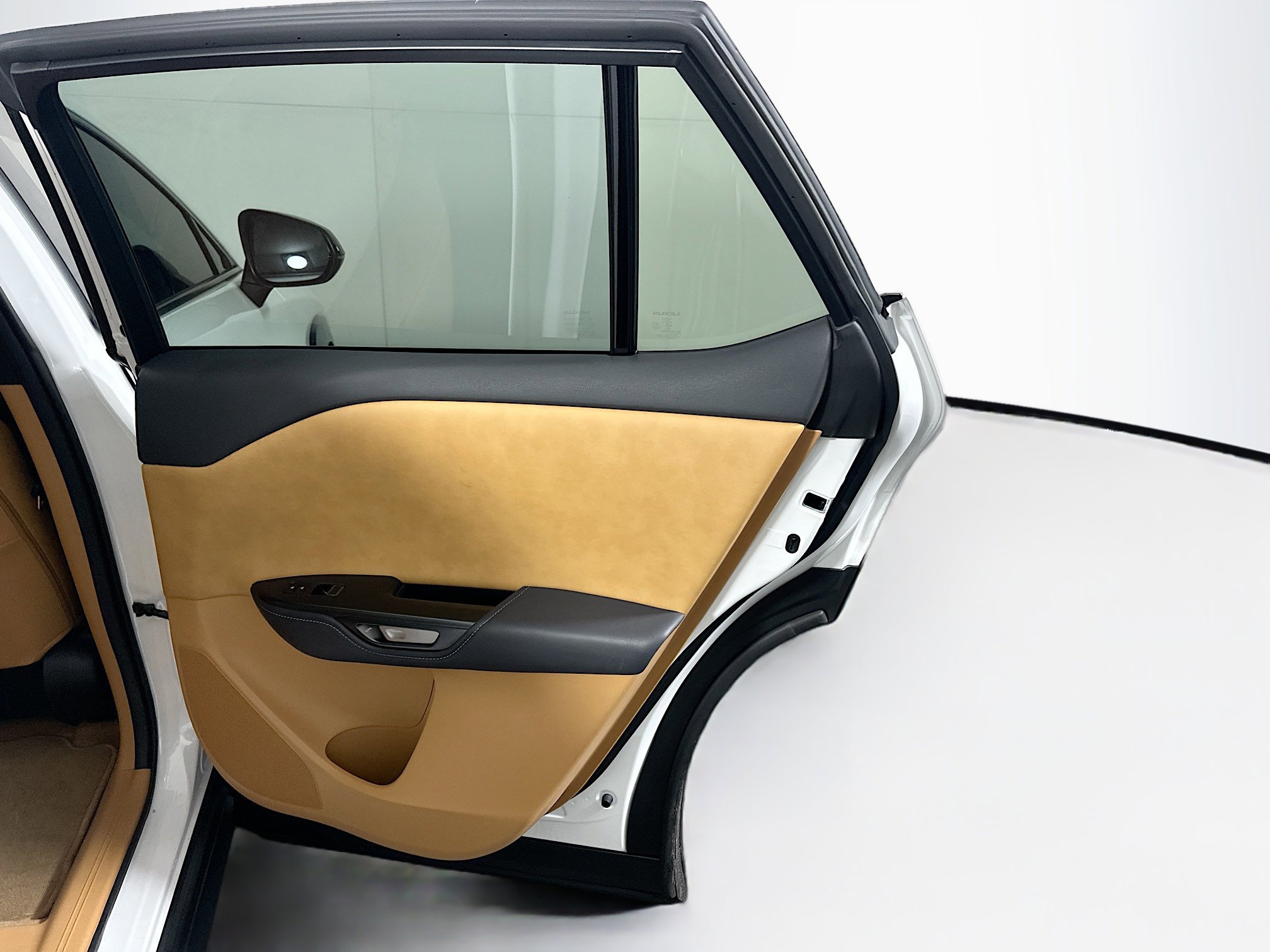 Used 2023 Lexus RZ 450e Premium w/ Technology Package AWD/4WD image 33