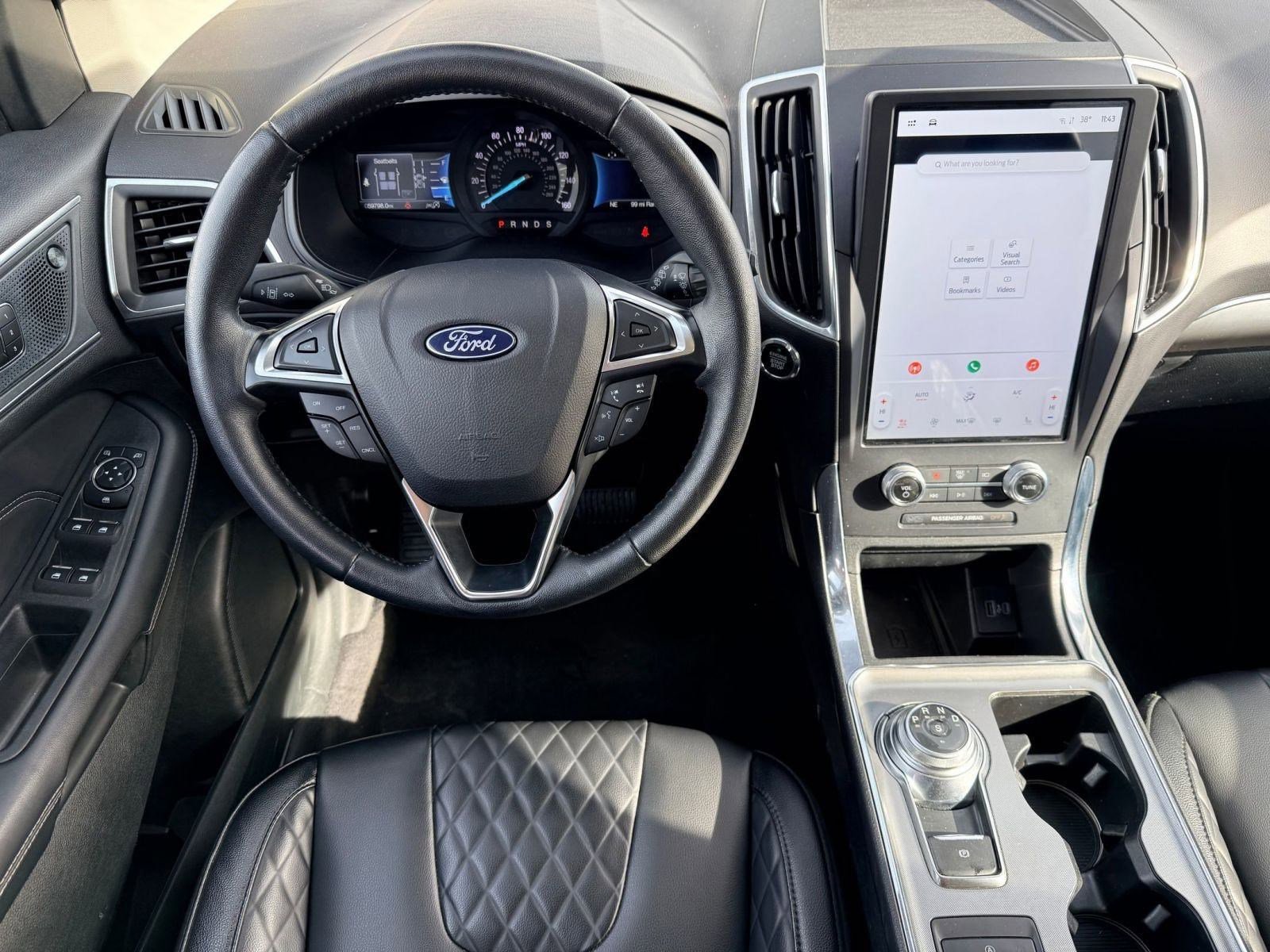 Used 2024 Ford Edge Titanium image 4