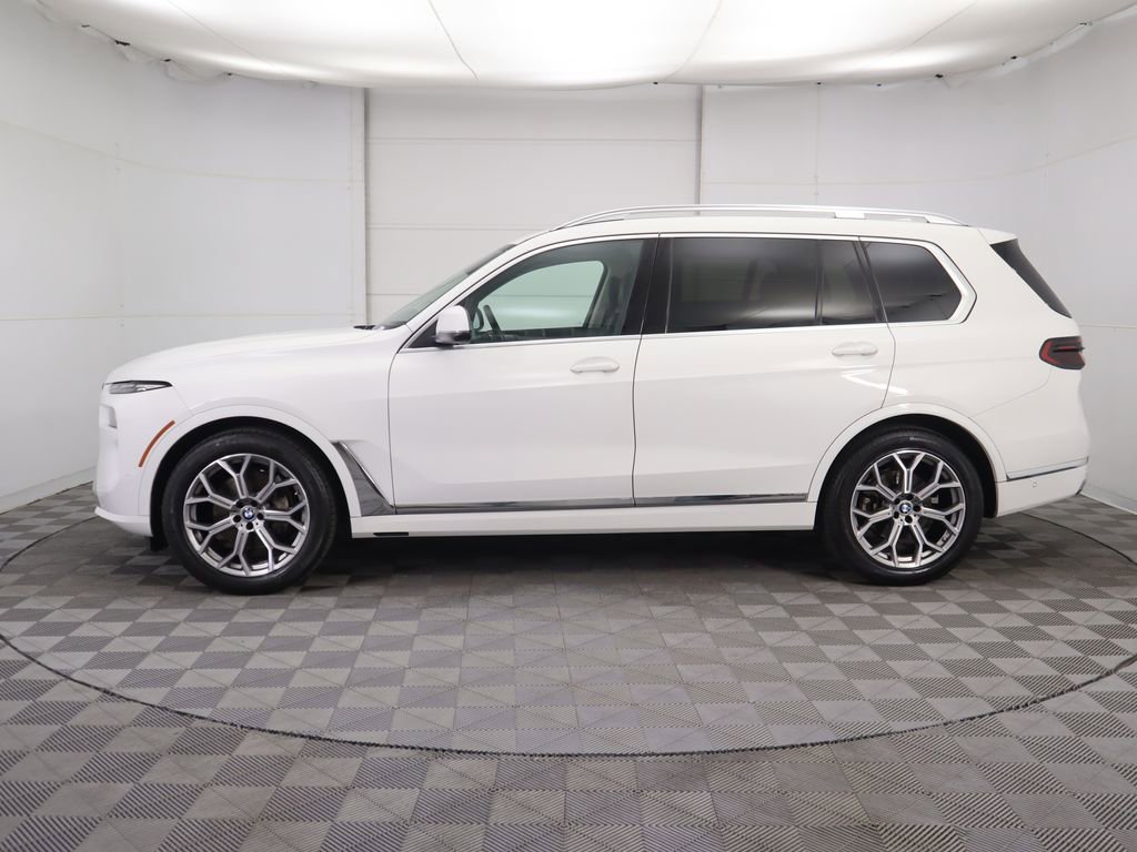Used 2023 BMW X7 xDrive40i w/ Premium Package image 8
