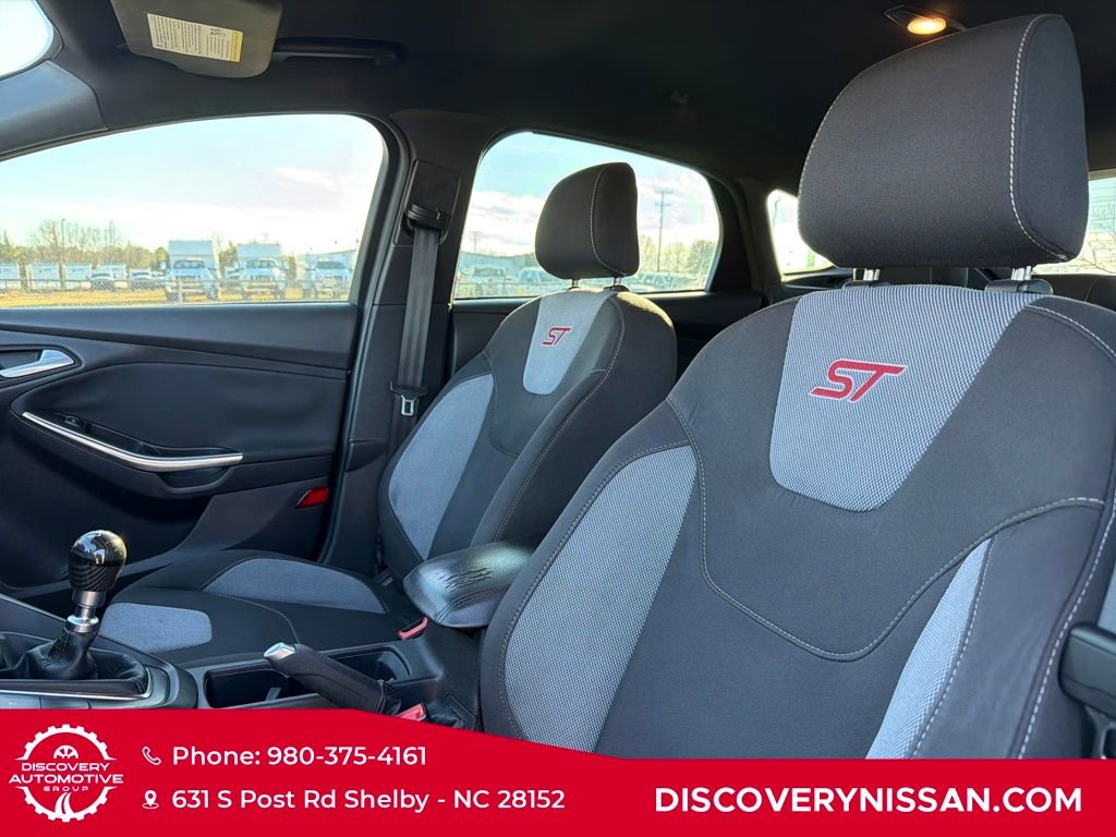 Used 2017 Ford Focus ST image 15