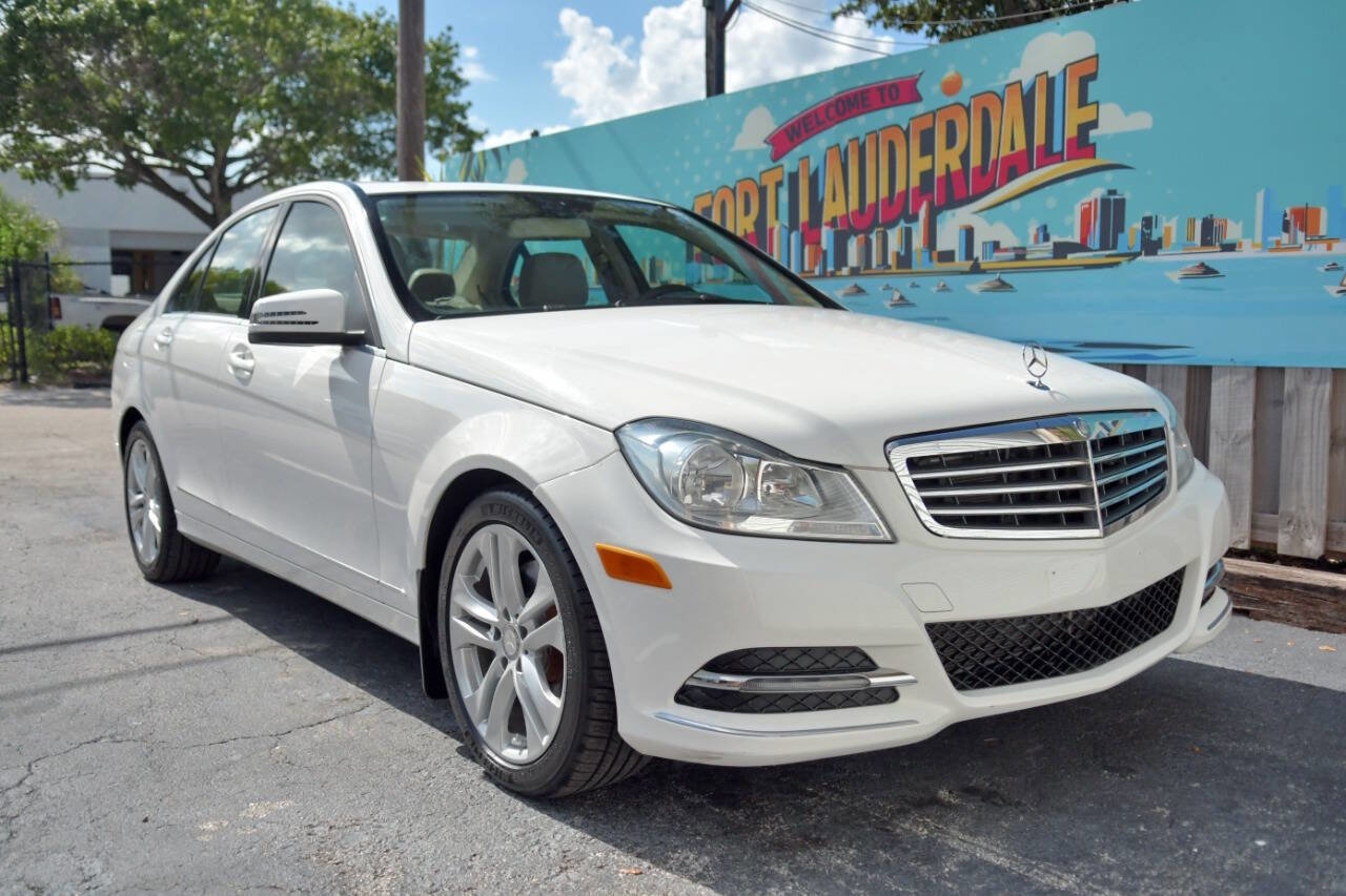 Used 2013 Mercedes-Benz C 300 4MATIC Sedan w/ Multimedia Pkg image 31