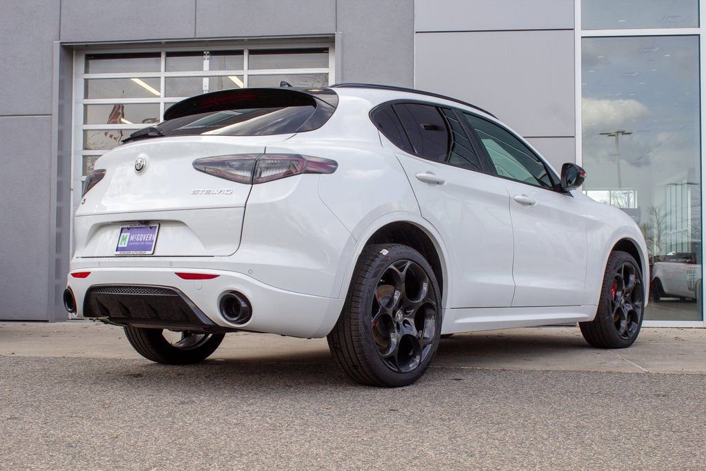 New 2025 Alfa Romeo Stelvio Tributo Italiano w/ Driving Assist Package image 10