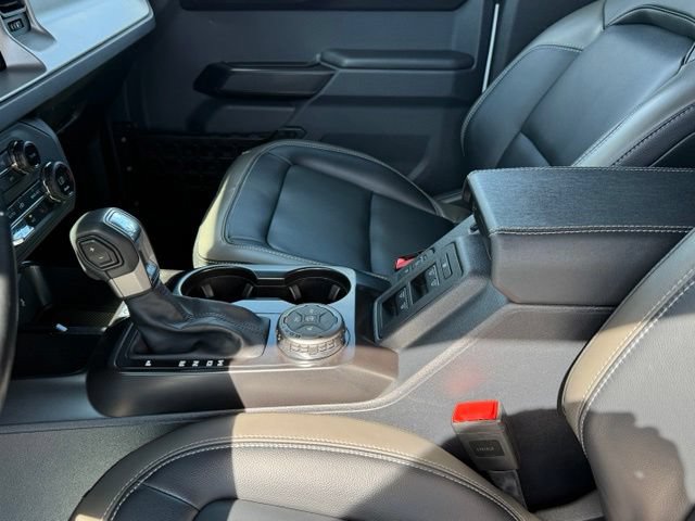 Used 2025 Ford Bronco Outer Banks AWD/4WD image 24