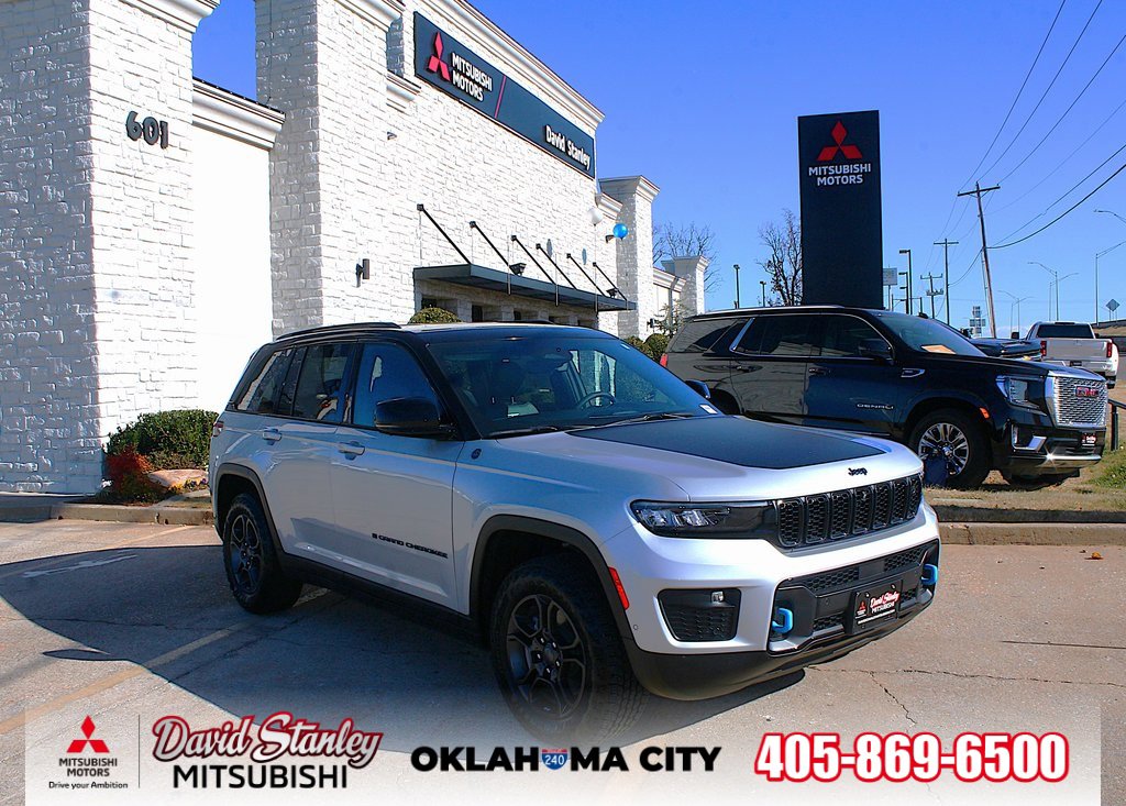 Used 2024 Jeep Grand Cherokee Trailhawk w/ Advanced Protech Group II