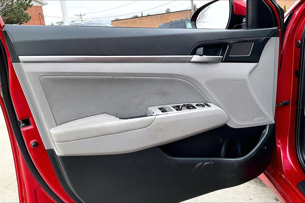 Used 2020 Hyundai Elantra SEL FWD image 14