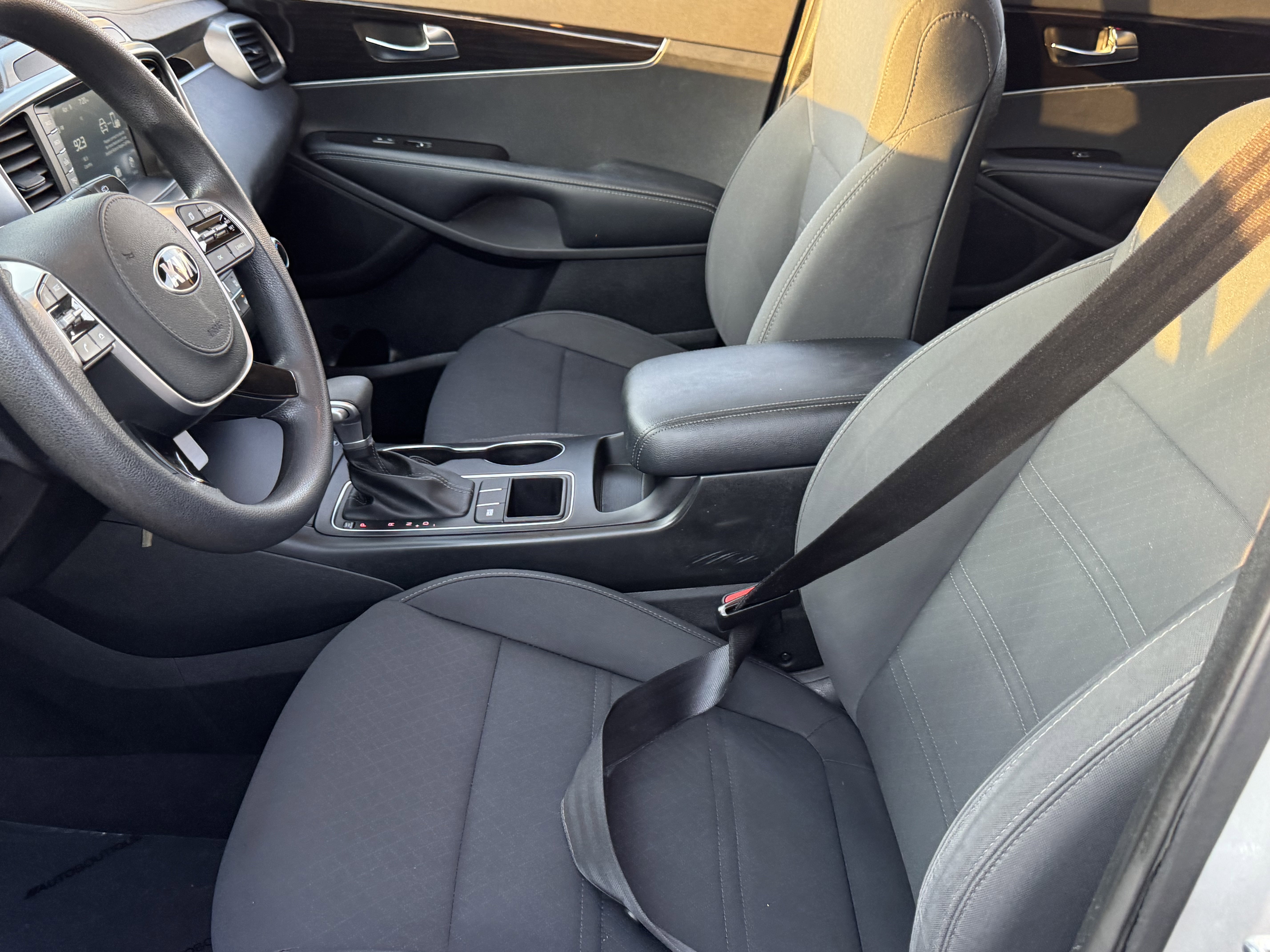 Used 2020 Kia Sorento L image 9