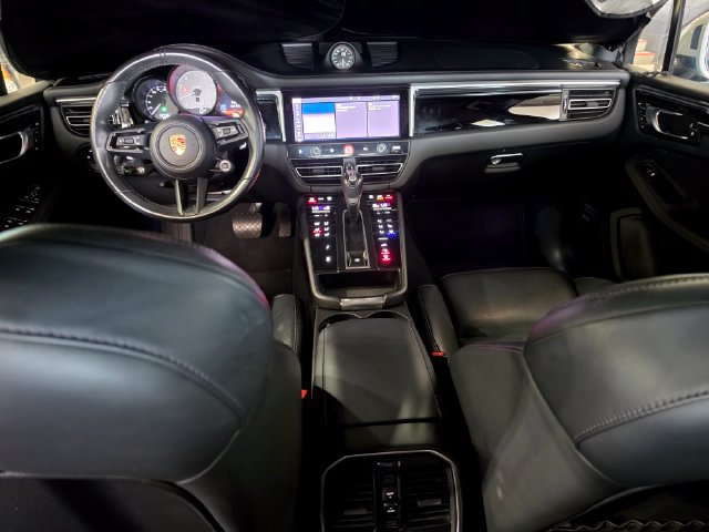 Used 2024 Porsche Macan S AWD/4WD image 38