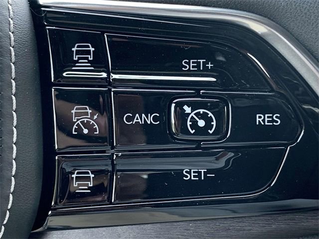 New 2024 Jeep Grand Cherokee Overland image 13