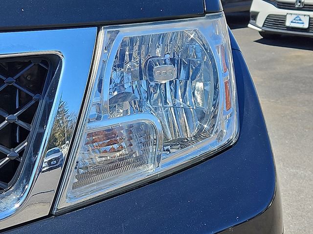 Used 2019 Nissan Frontier SV image 9