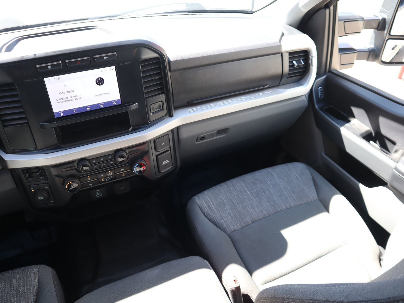 Used 2024 Ford F350 XLT image 37