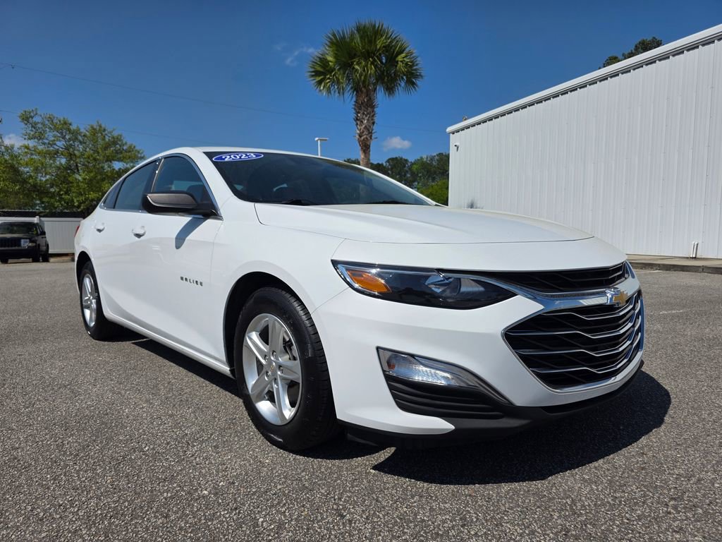 Used 2023 Chevrolet Malibu LS FWD image 1
