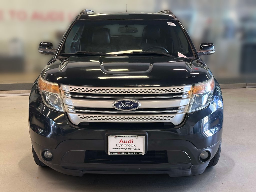 Used 2015 Ford Explorer XLT w/ Equipment Group 202A AWD/4WD image 2