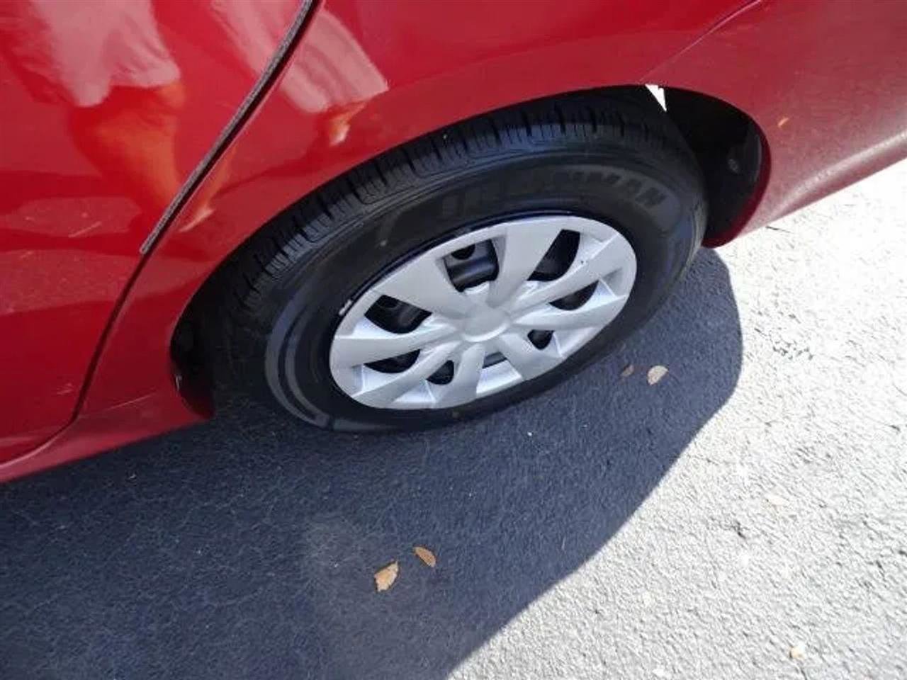 Used 2013 Toyota Corolla L image 22