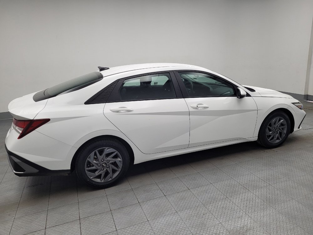 Used 2024 Hyundai Elantra SEL FWD image 10