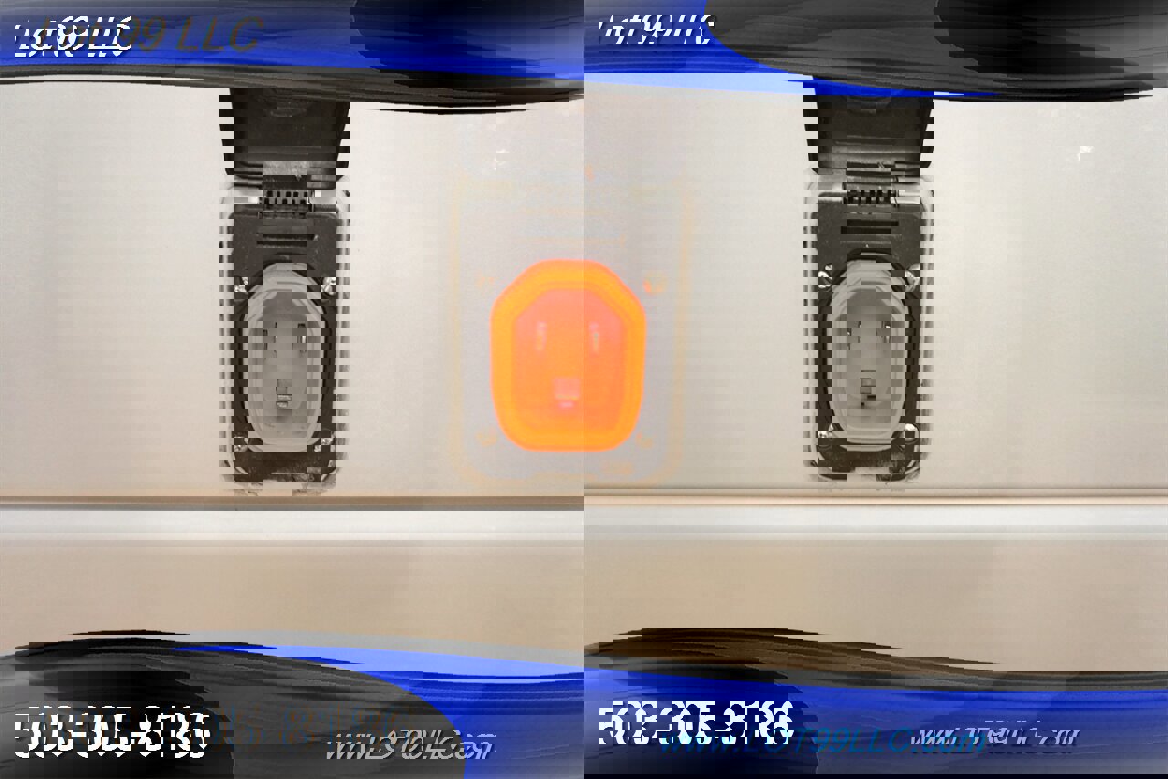 Used 2012 Ford E-350 and Econoline 350 XLT image 33