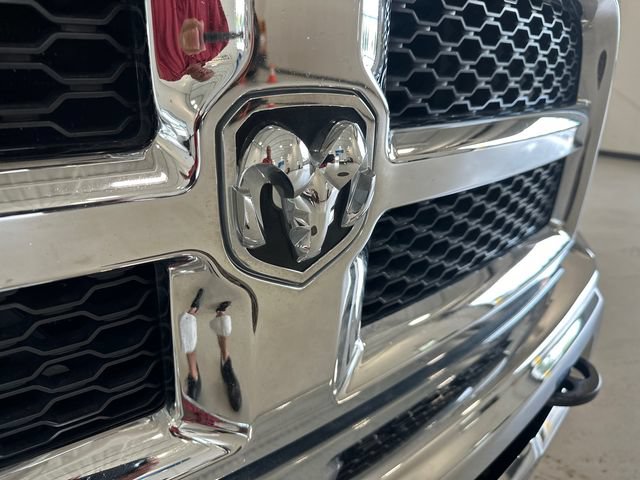 Used 2014 RAM 2500 SLT w/ Luxury Group AWD/4WD image 32