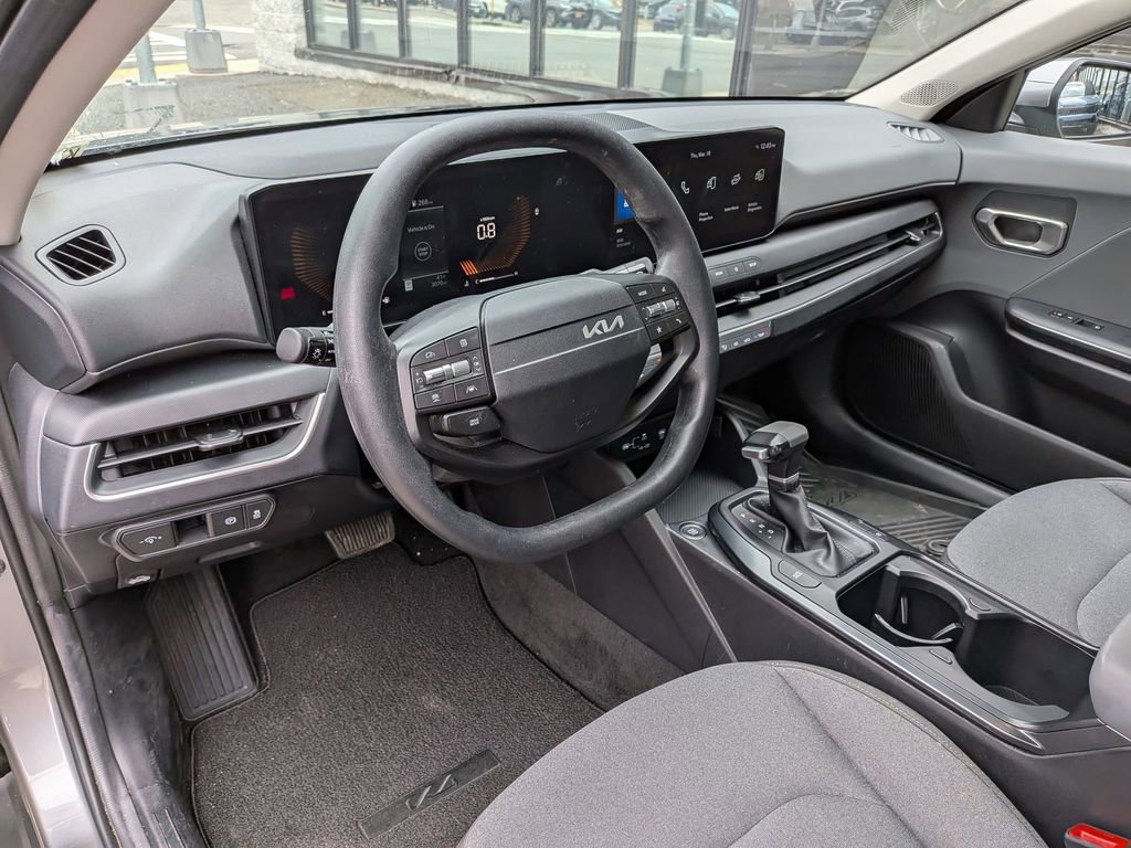 Certified 2025 Kia K4 LXS image 12