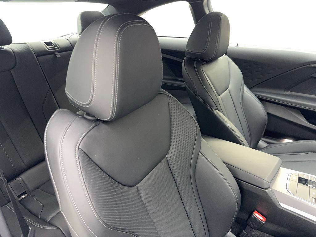 Used 2026 BMW 230i Coupe RWD image 38