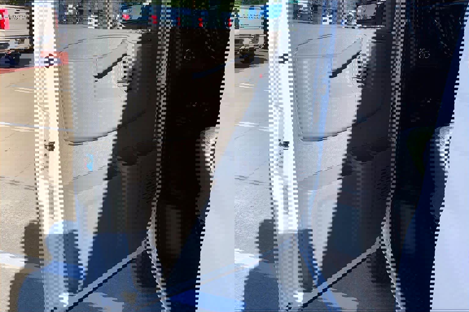 Used 2021 Chevrolet Express 2500 w/ Driver Convenience Package image 16