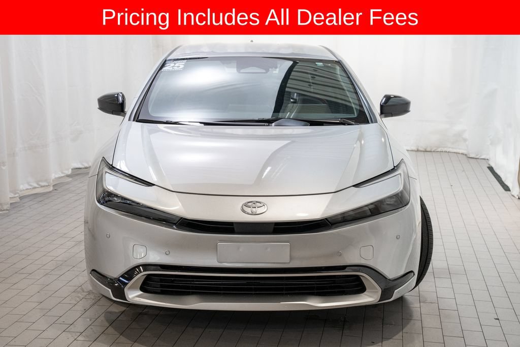 Used 2025 Toyota Prius Plug-In Hybrid FWD image 2
