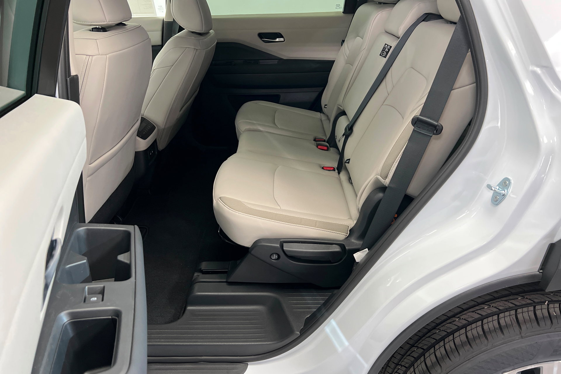 New 2026 Nissan Pathfinder SL image 21