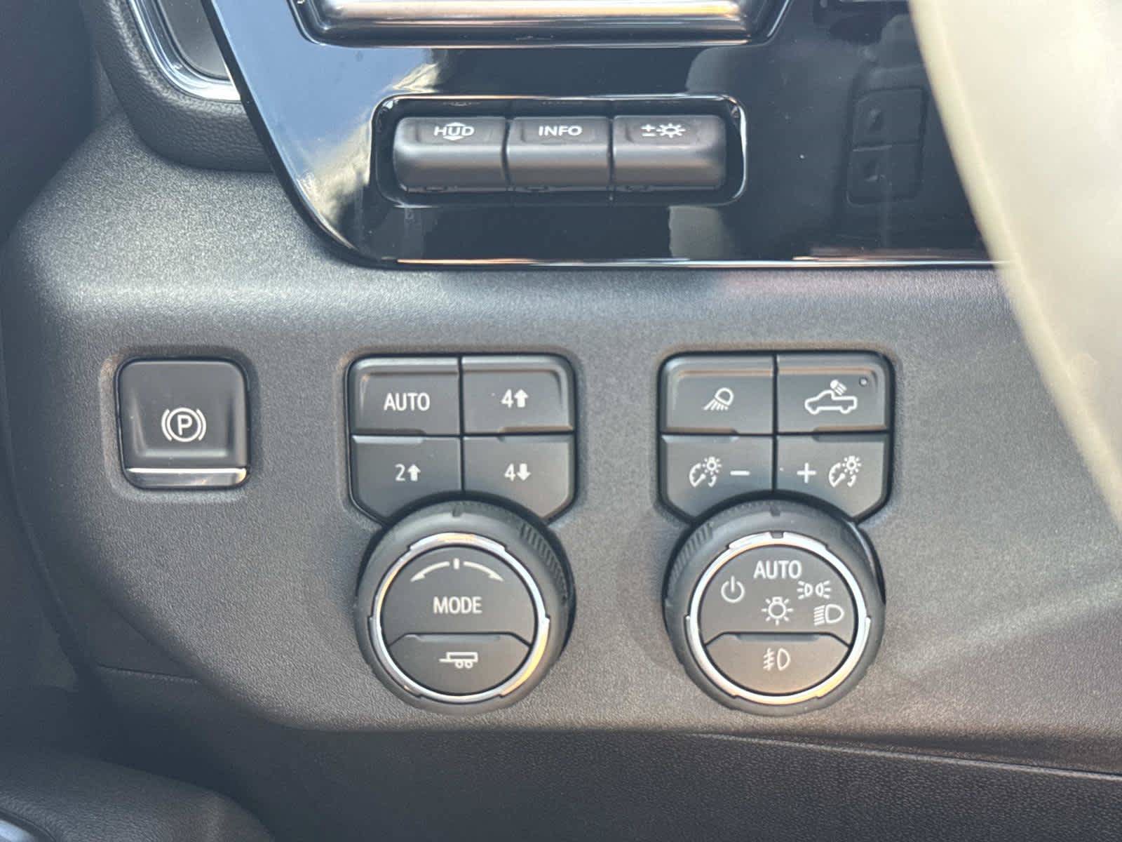New 2026 Chevrolet Silverado 1500 High Country AWD/4WD image 14