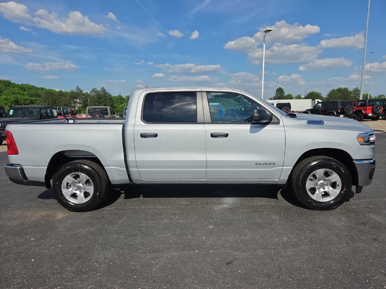 New 2026 RAM 1500 Big Horn AWD/4WD image 9