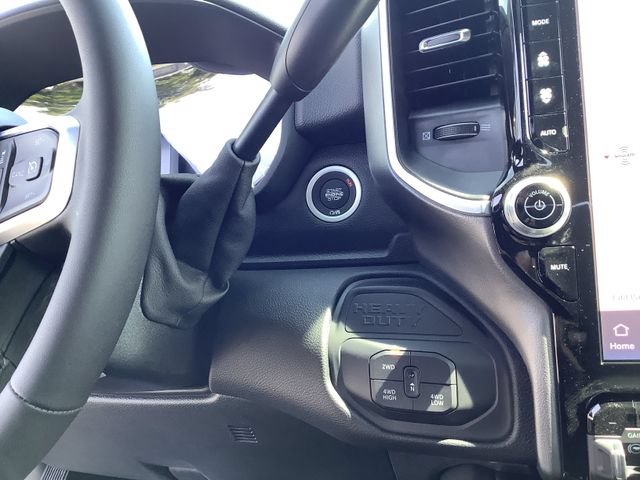 New 2026 RAM 2500 Big Horn AWD/4WD image 16